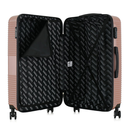 Grande valise rose ouverte
